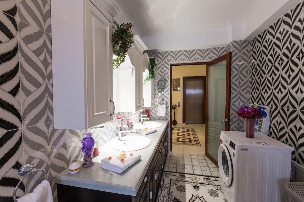Villa Luksuzna Vila Ob Plazi Z Bazenom *