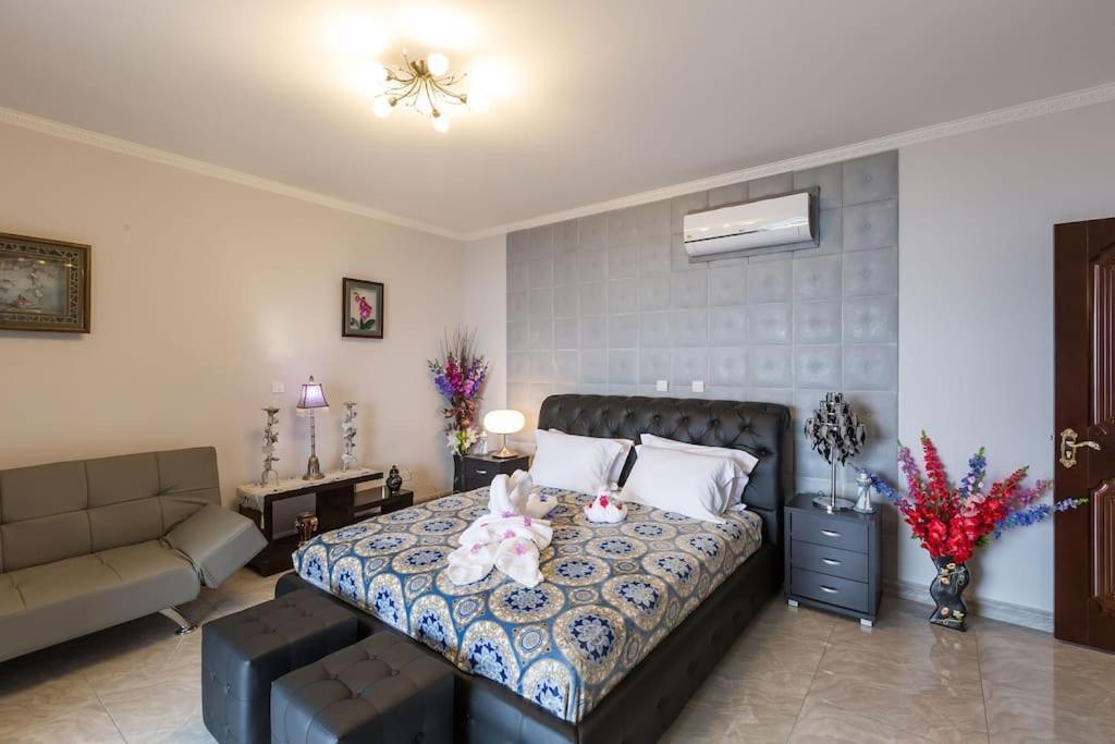 Villa Luksuzna Vila Ob Plazi Z Bazenom Paphos