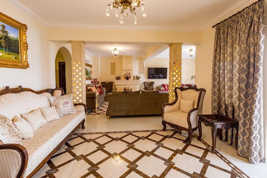 Luksuzna Vila Ob Plazi Z Bazenom Villa *